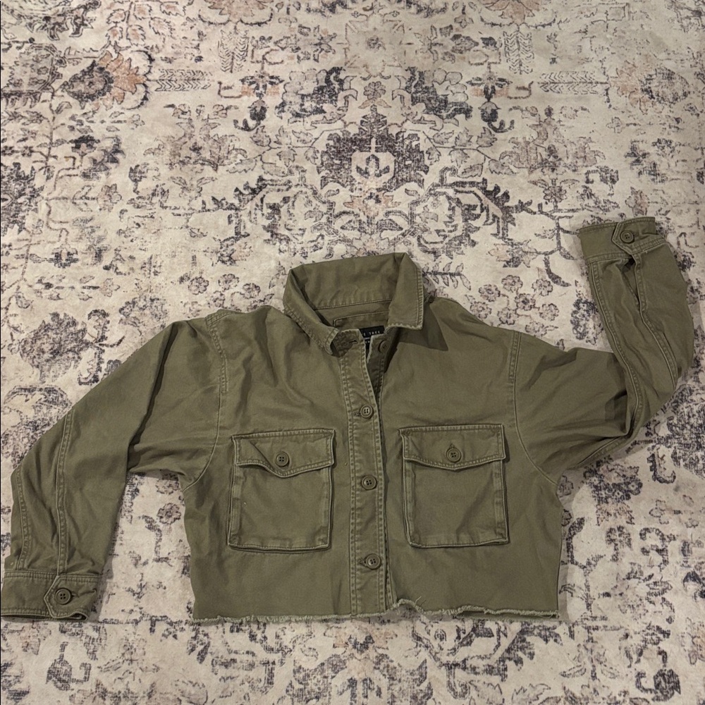 Love Tree Olive Green Cropped Jacket